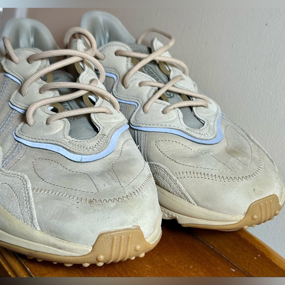 *SOLD* Adidas Ozweego Mens 10.5 Sneakers Gym Shoes Beige Tan
